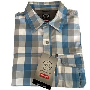 NWT Men’s Wrangler ATG Size Medium Short Sleeve Plaid Shirt
